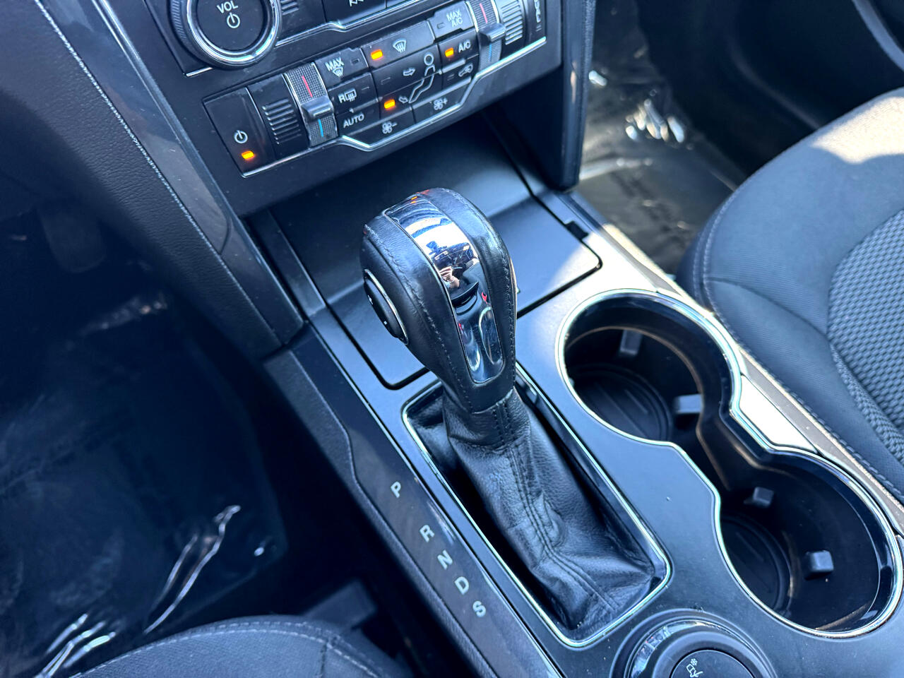 Vehicle image 77 of 93