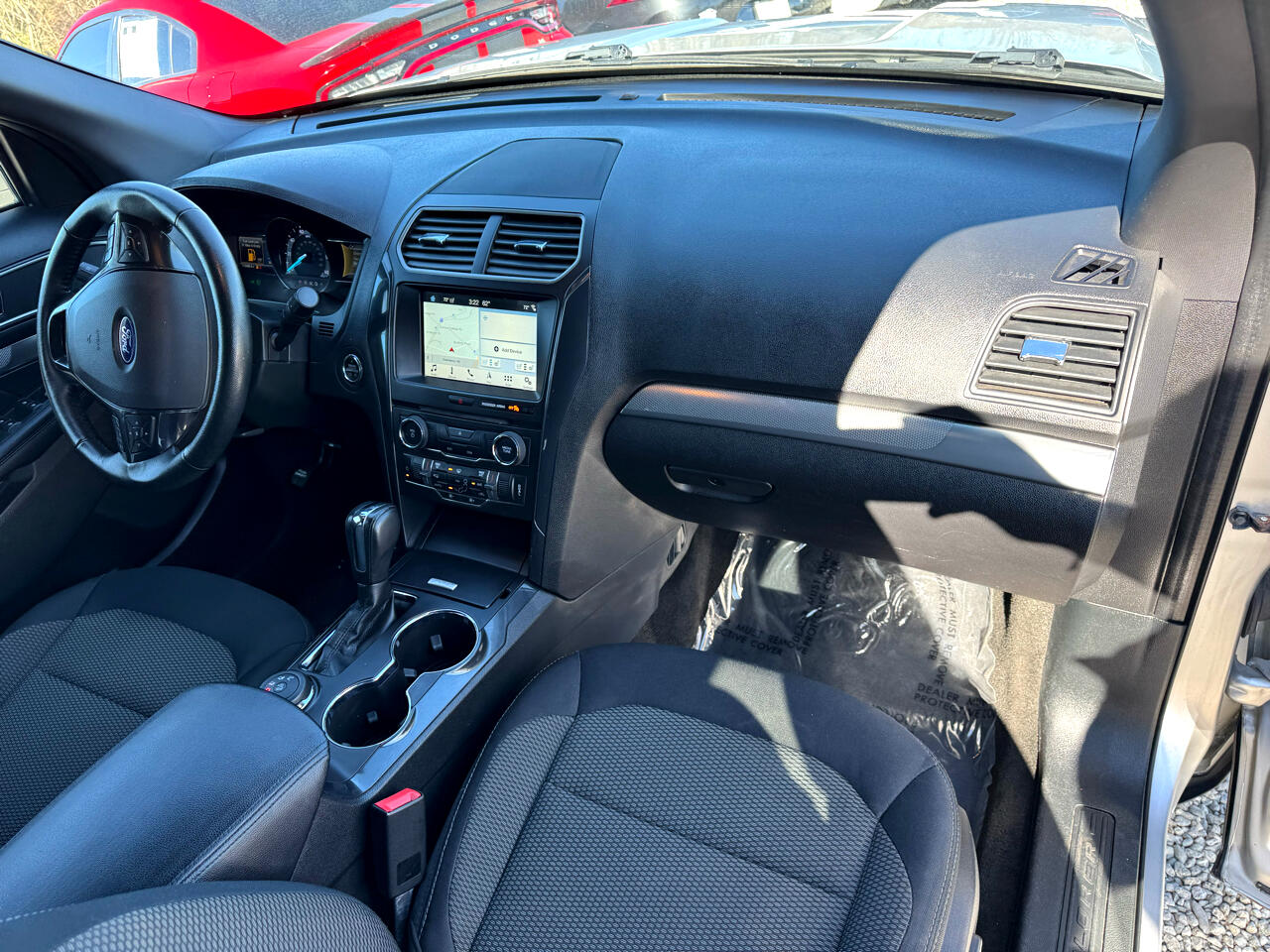 Vehicle image 31 of 93