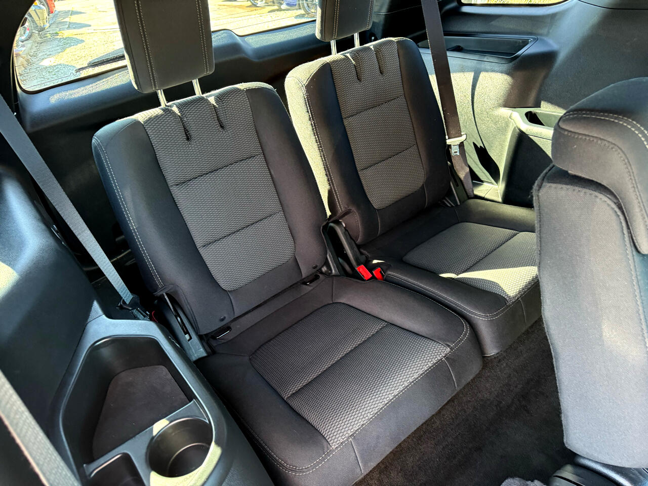 Vehicle image 40 of 93