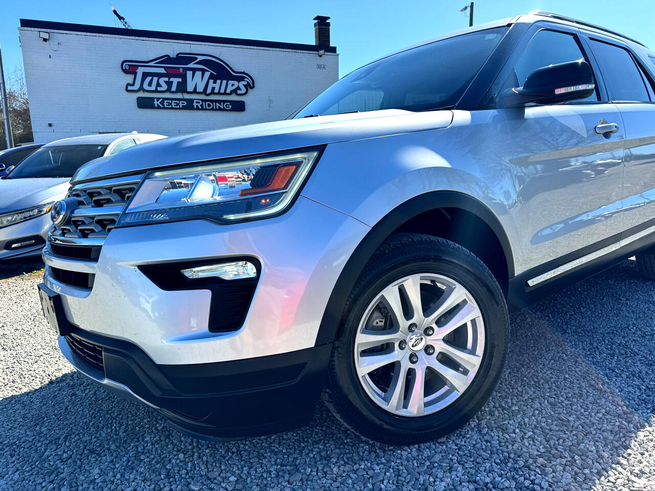 Vehicle image 14 of 93