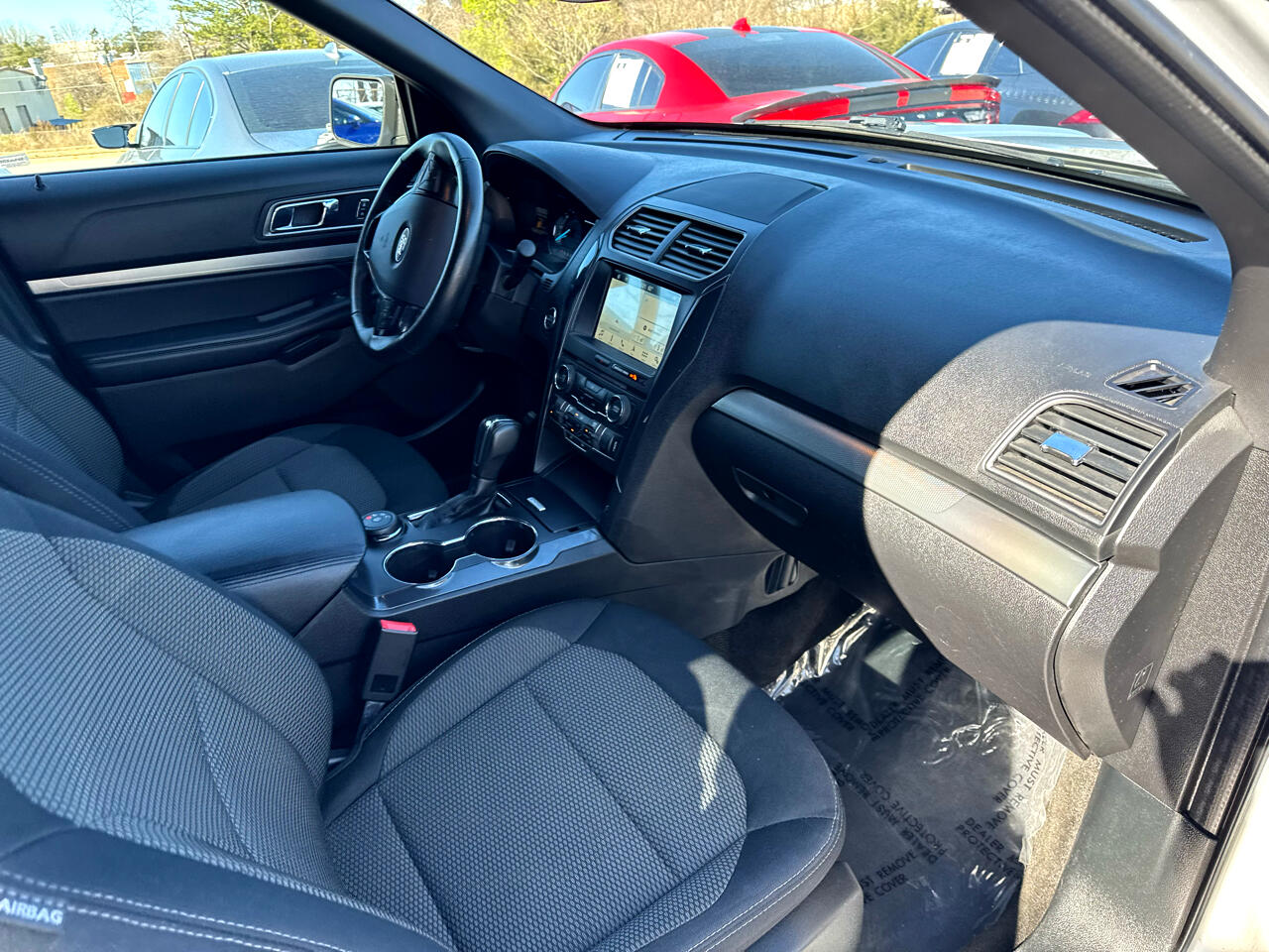 Vehicle image 23 of 93
