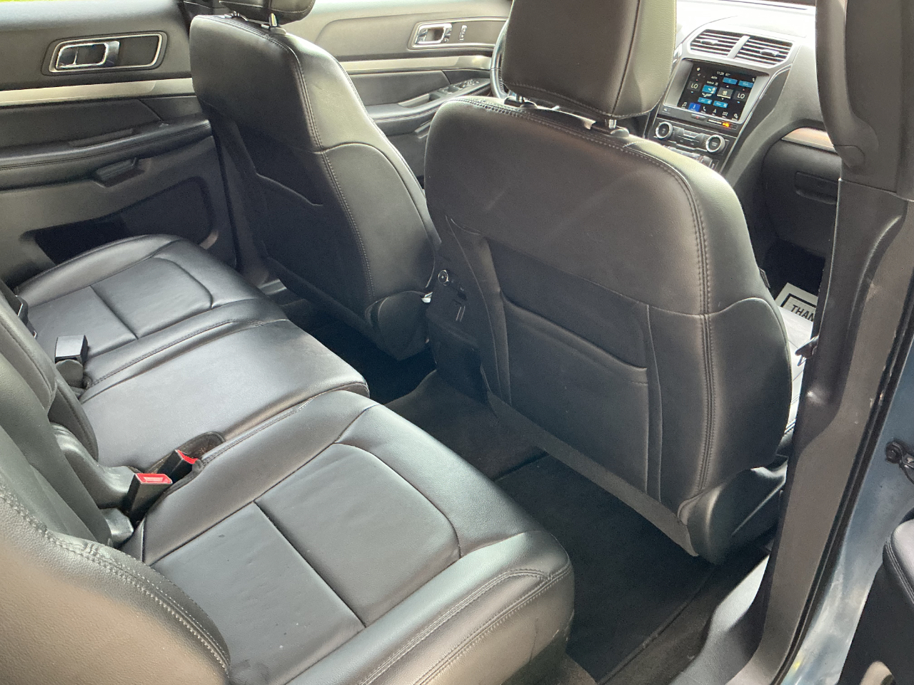 2018 Ford Explorer XLT Image 8 of 22