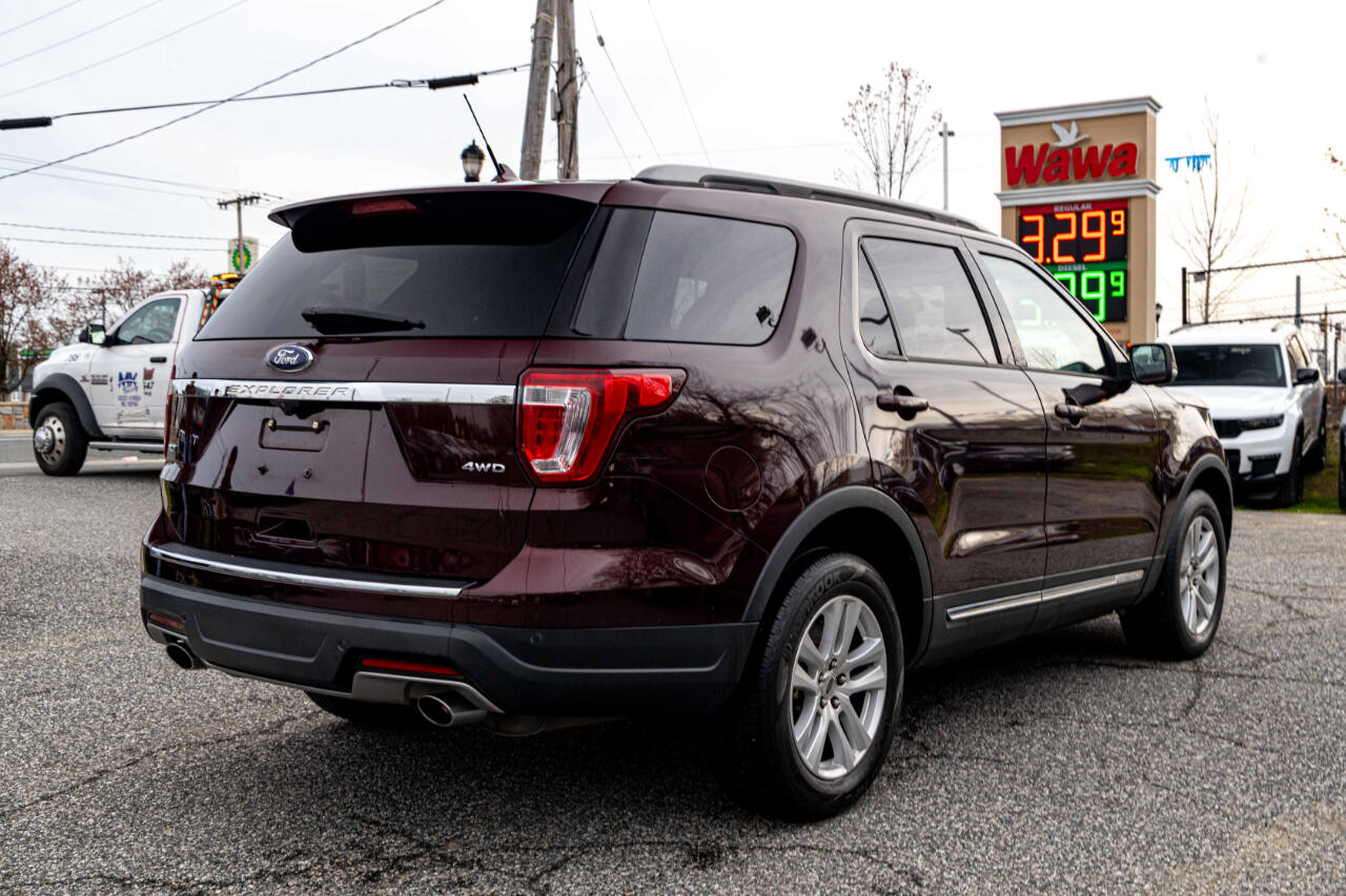 Vehicle image 6 of 23