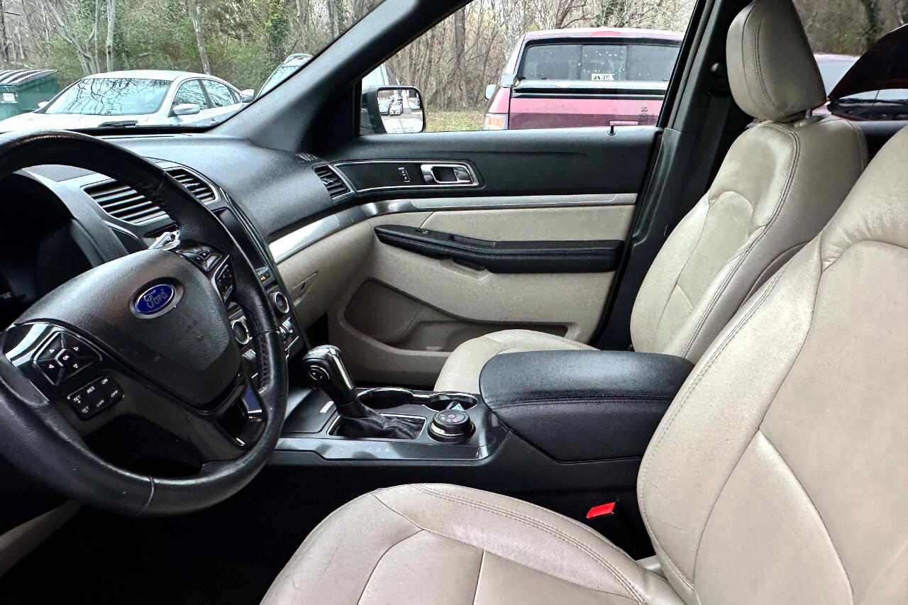 Vehicle image 14 of 23