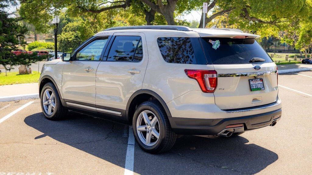 2018 Ford Explorer XLT Image 11 of 33