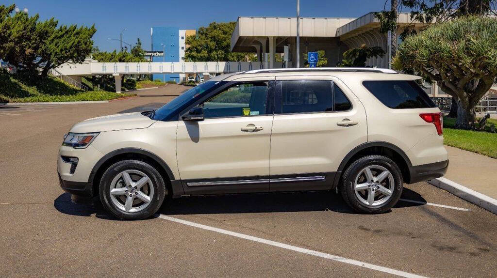 2018 Ford Explorer XLT Image 12 of 33