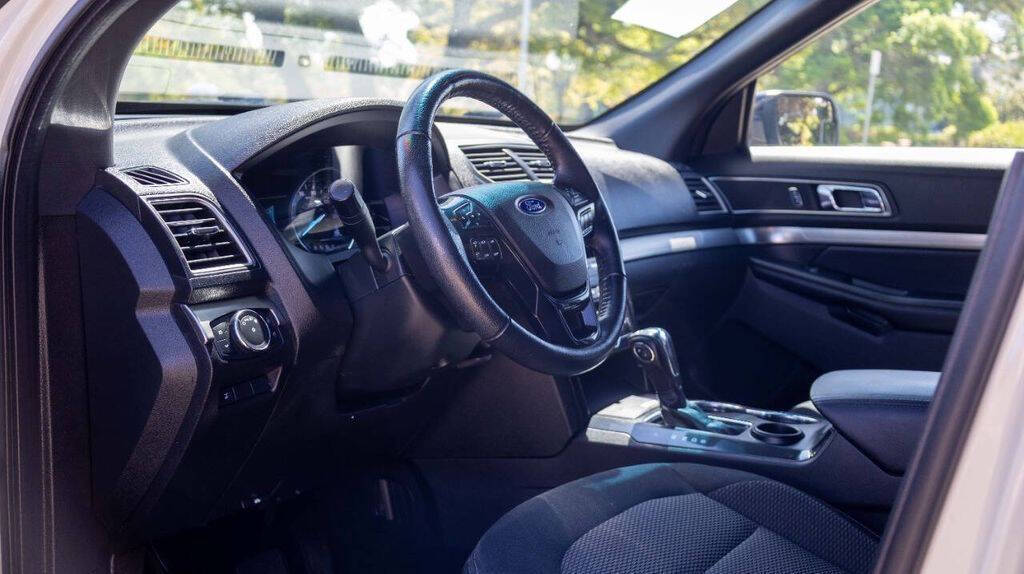 2018 Ford Explorer XLT Image 30 of 33