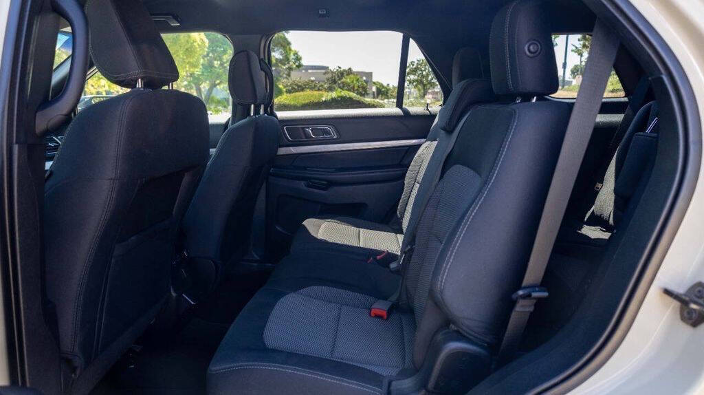 2018 Ford Explorer XLT Image 17 of 33