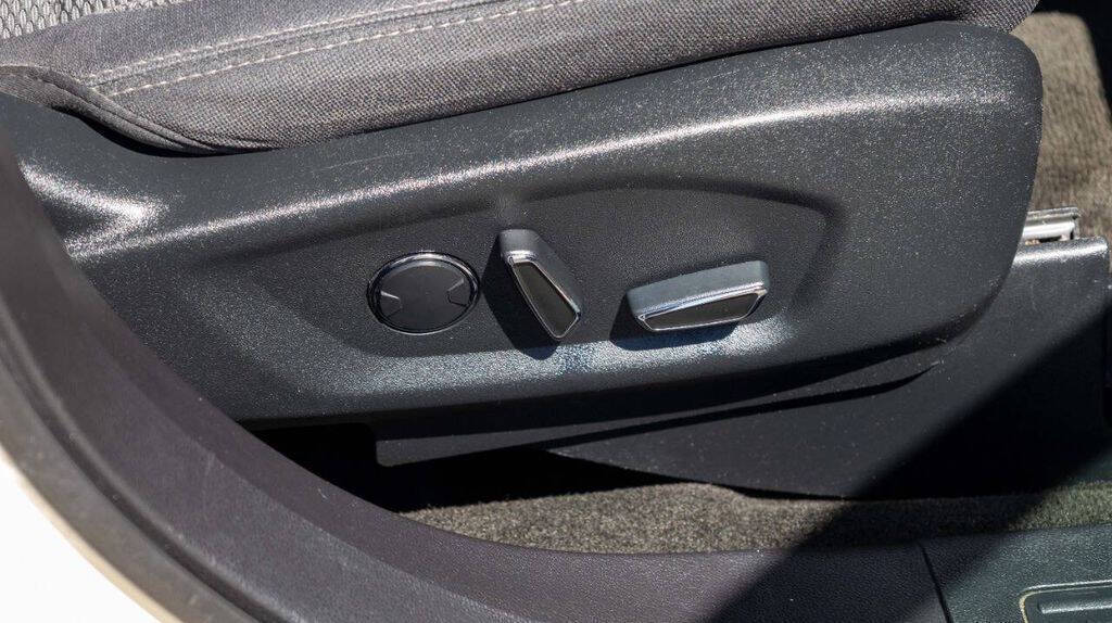 2018 Ford Explorer XLT Image 33 of 33