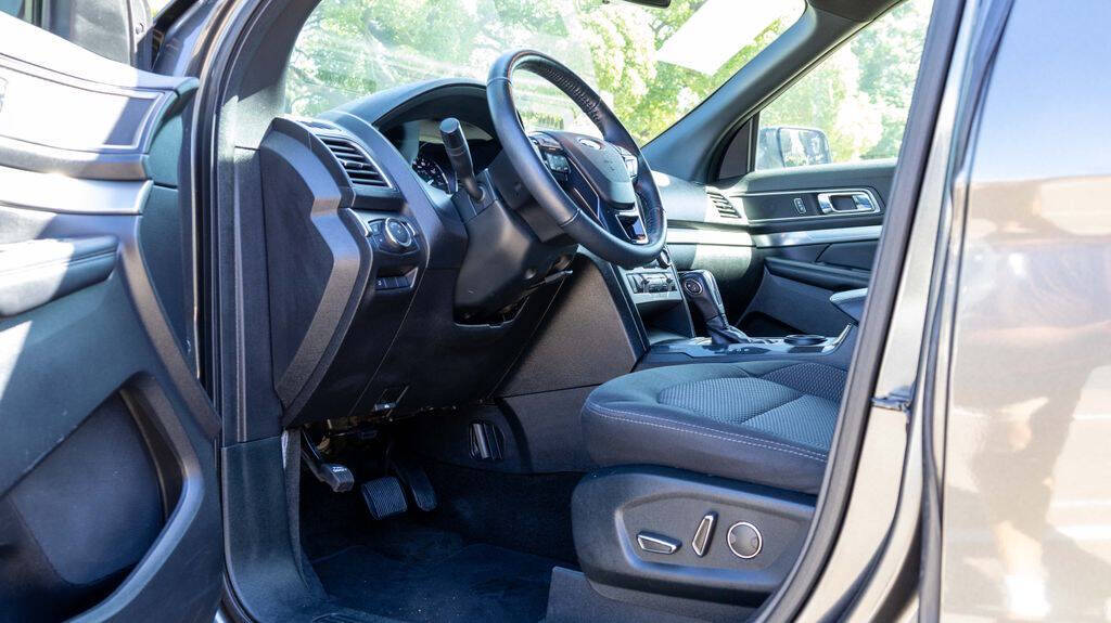 2018 Ford Explorer XLT Image 20 of 32
