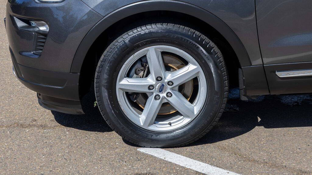 2018 Ford Explorer XLT Image 12 of 32