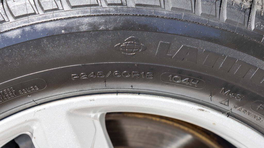 2018 Ford Explorer XLT Image 13 of 32