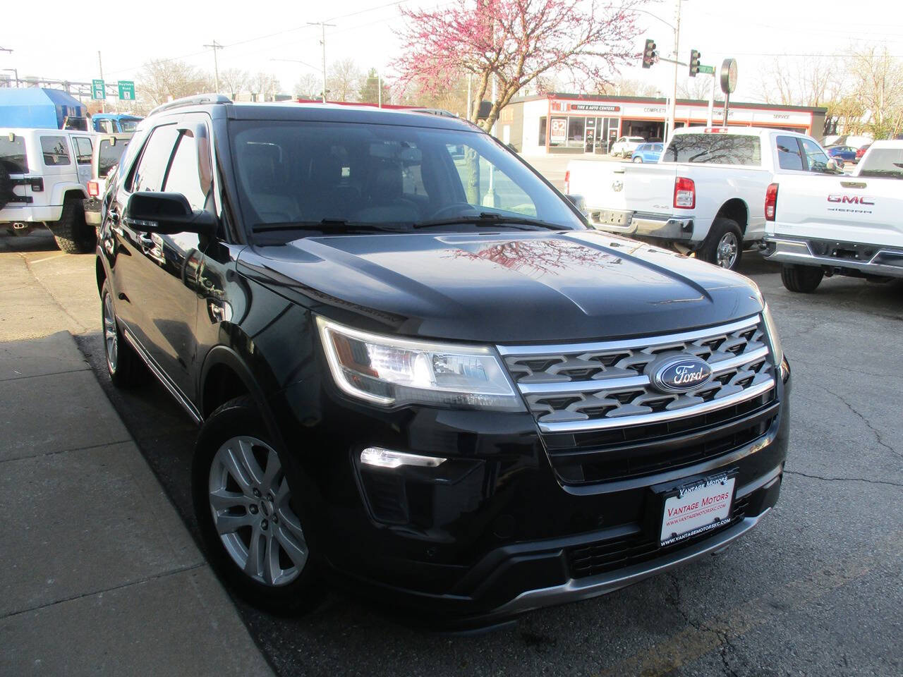 Vehicle image 6 of 24