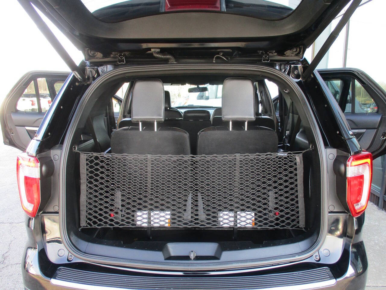 Vehicle image 10 of 24