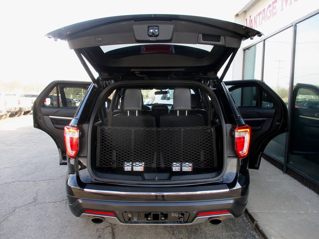 Vehicle image 9 of 24