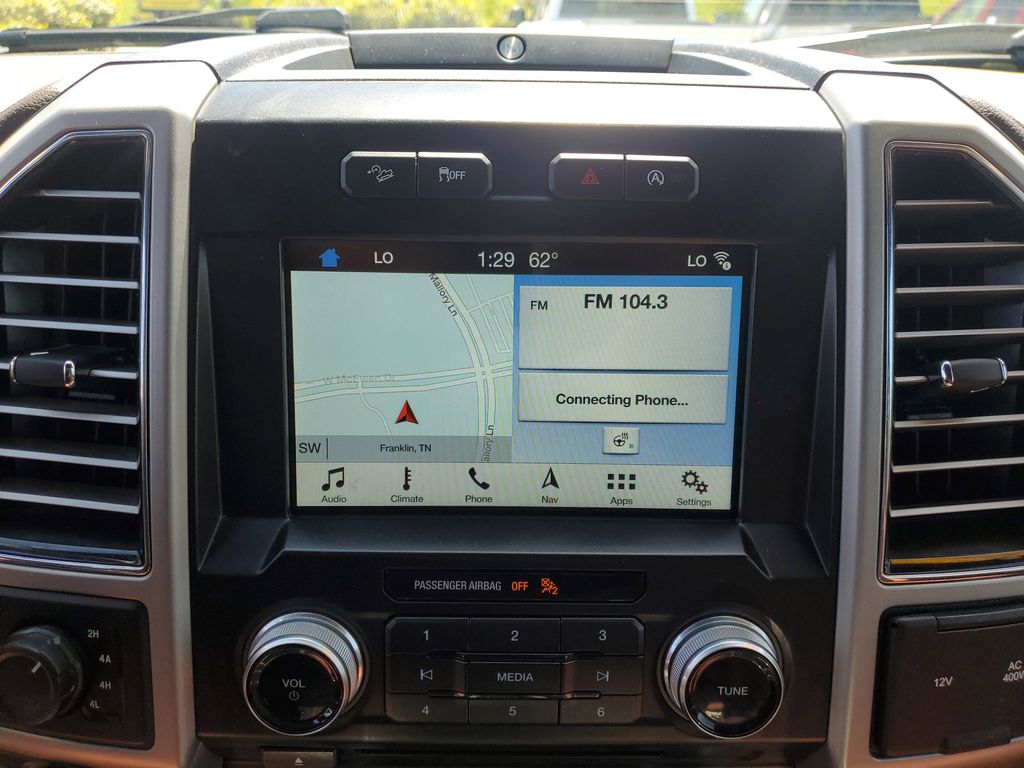 Vehicle image 26 of 31