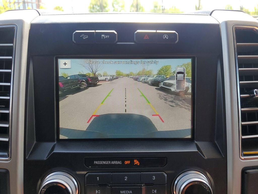 Vehicle image 27 of 31