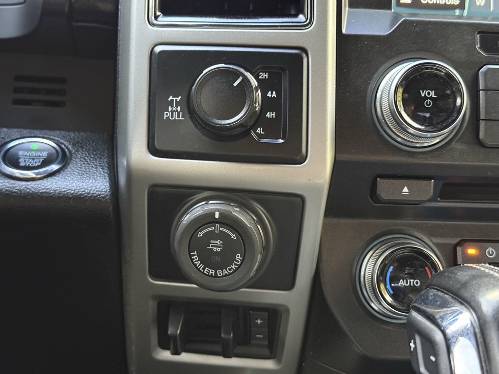 2018 Ford F-150 Lariat Image 15 of 26