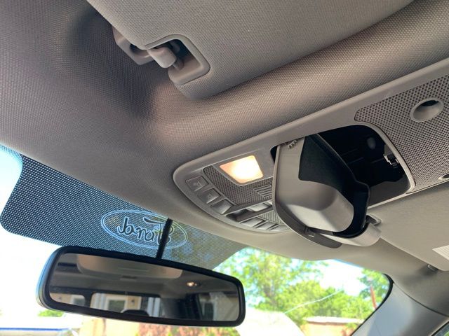 Vehicle image 34 of 40