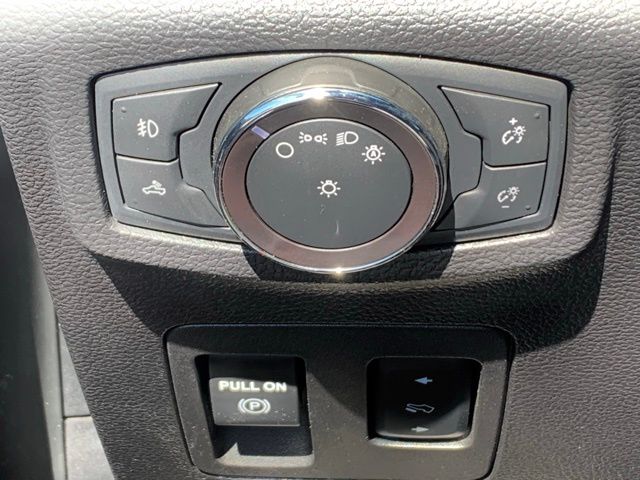 Vehicle image 24 of 40