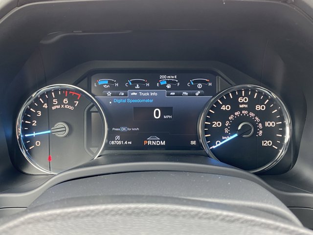 Vehicle image 13 of 31