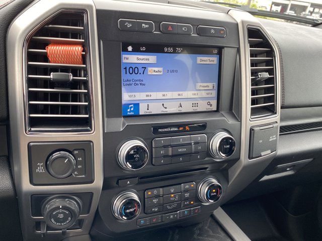 Vehicle image 23 of 31