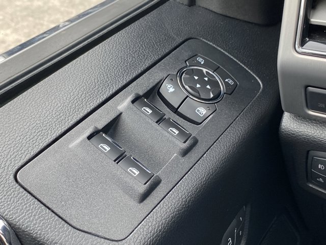 Vehicle image 27 of 31