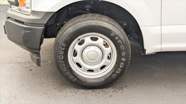 Vehicle image 24 of 27