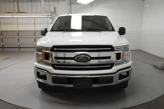 2018 Ford F-150 XLT Image 2 of 38