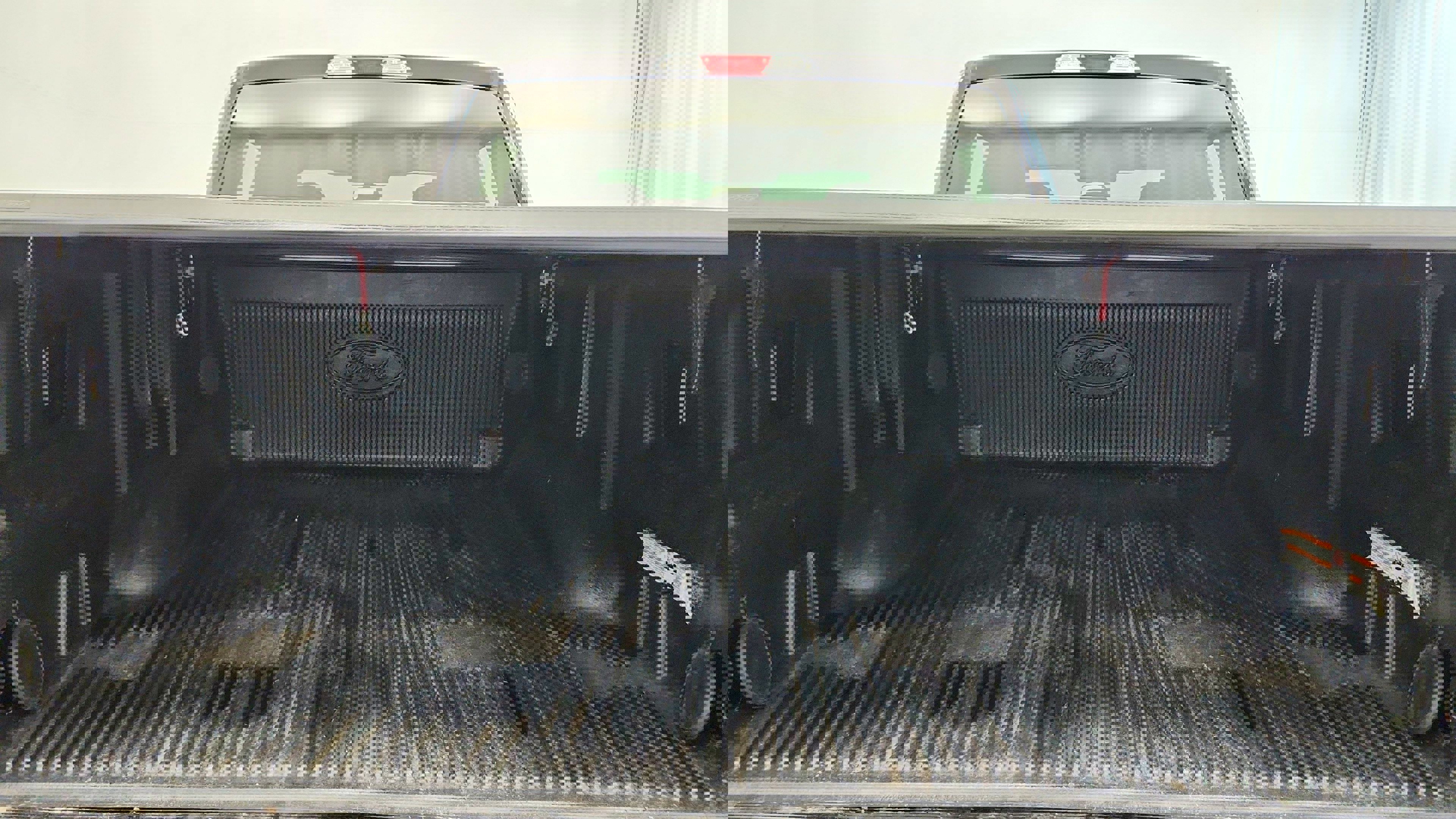 Vehicle image 28 of 32