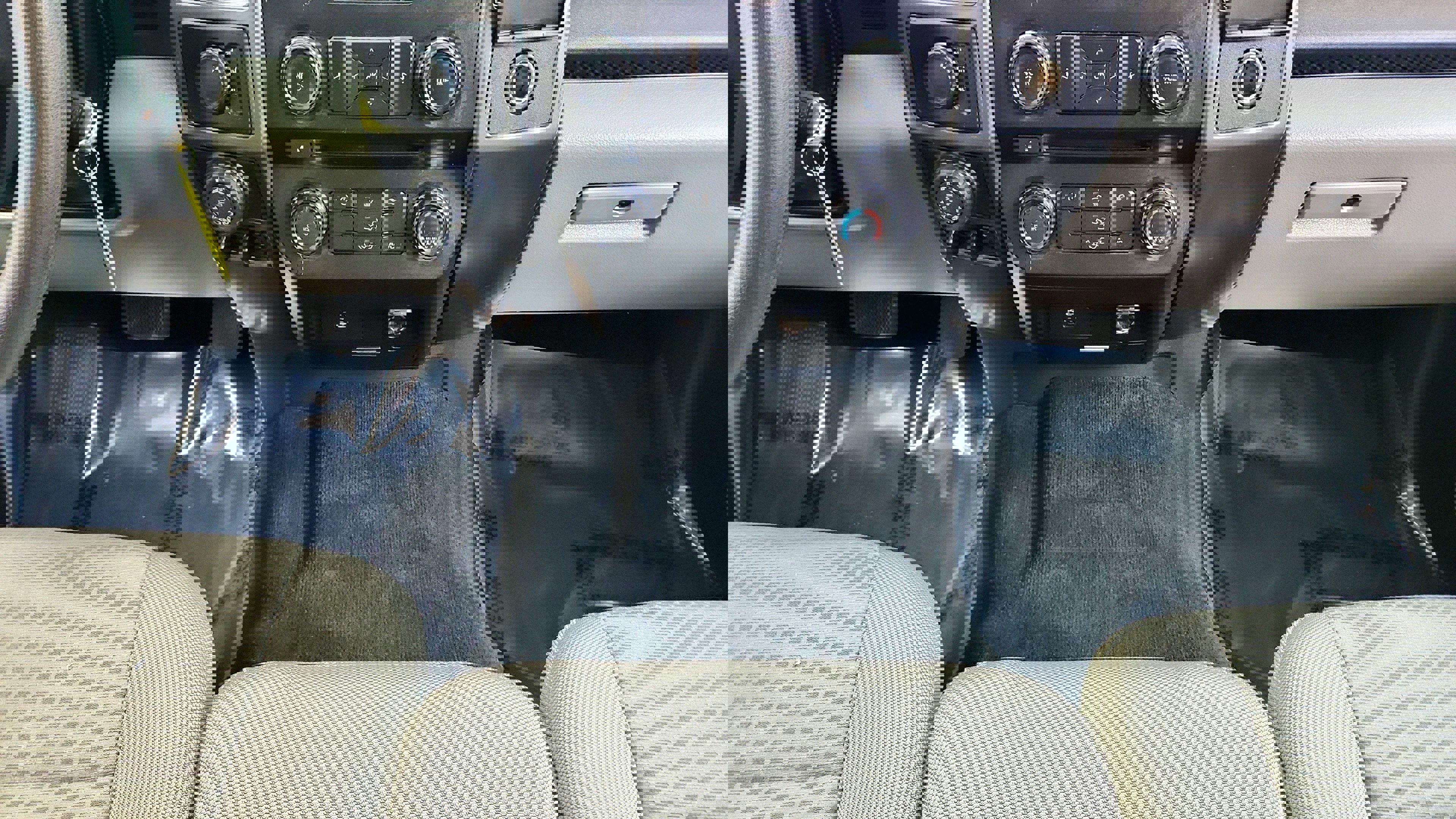Vehicle image 24 of 32