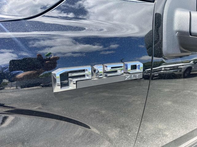 Vehicle image 15 of 36