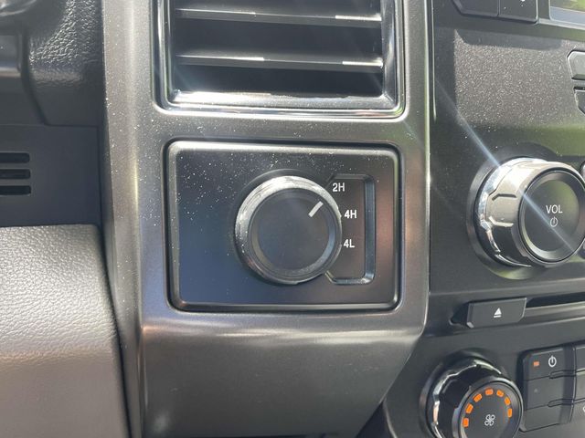 Vehicle image 28 of 36