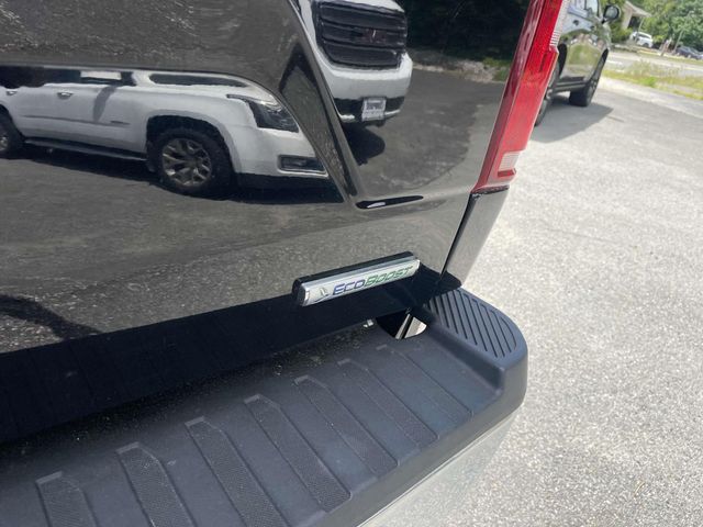 Vehicle image 8 of 36