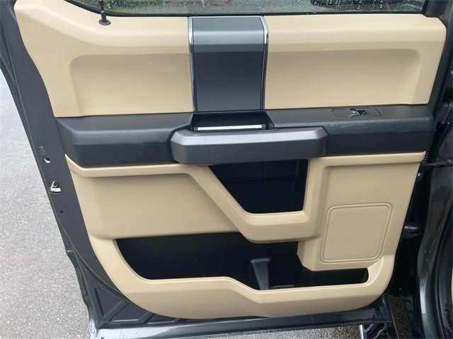 Vehicle image 20 of 46