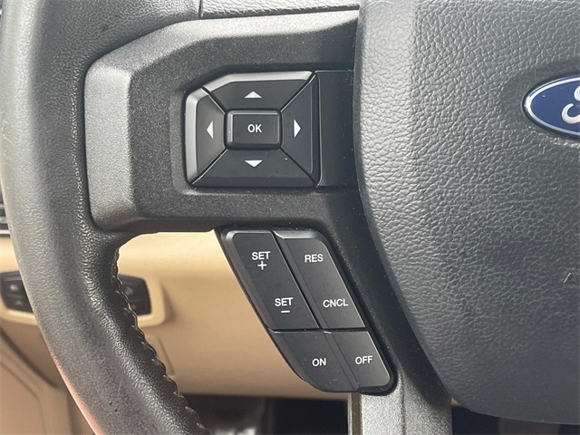 Vehicle image 41 of 46