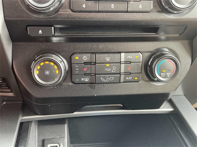 Vehicle image 37 of 46