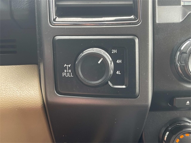 Vehicle image 38 of 46