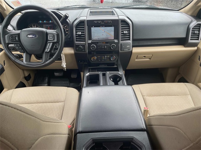 Vehicle image 16 of 46