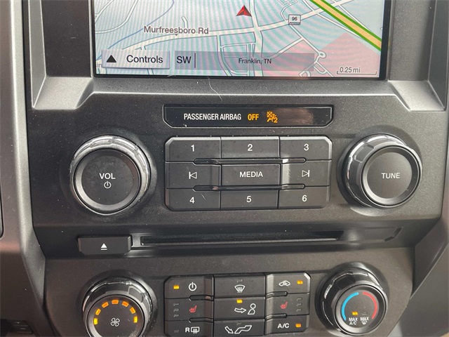 Vehicle image 36 of 46