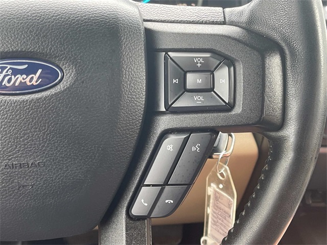 Vehicle image 42 of 46