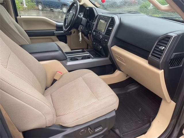 Vehicle image 25 of 46