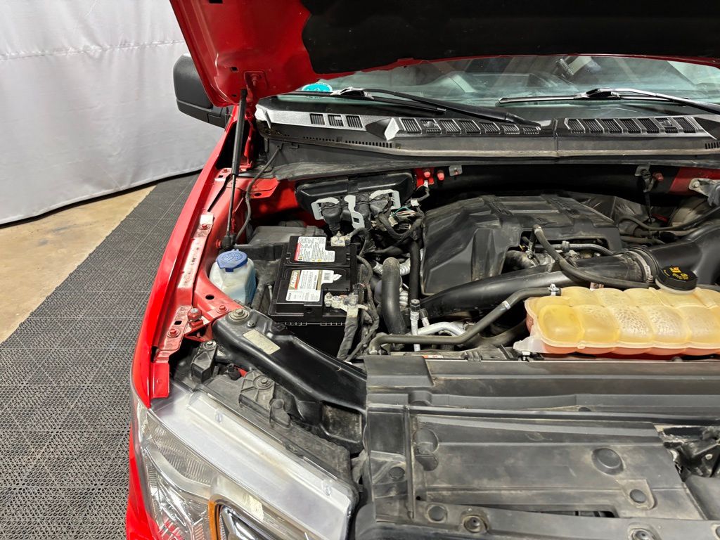 Vehicle image 11 of 32