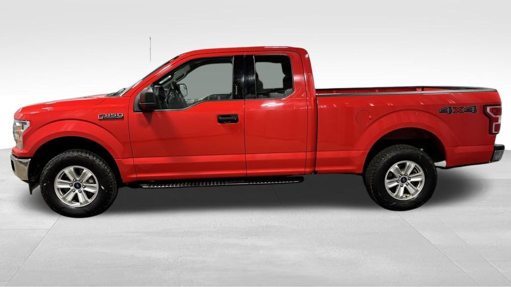 Vehicle image 8 of 32
