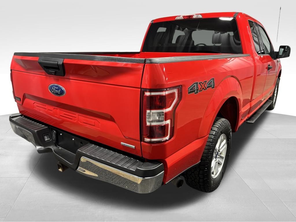 Vehicle image 5 of 32