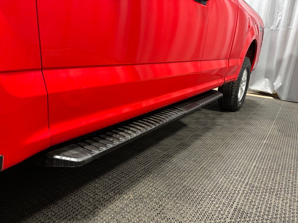 Vehicle image 14 of 32