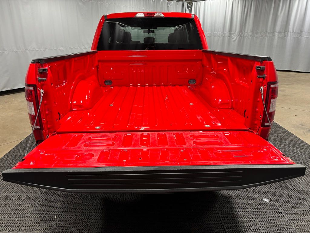 Vehicle image 13 of 32
