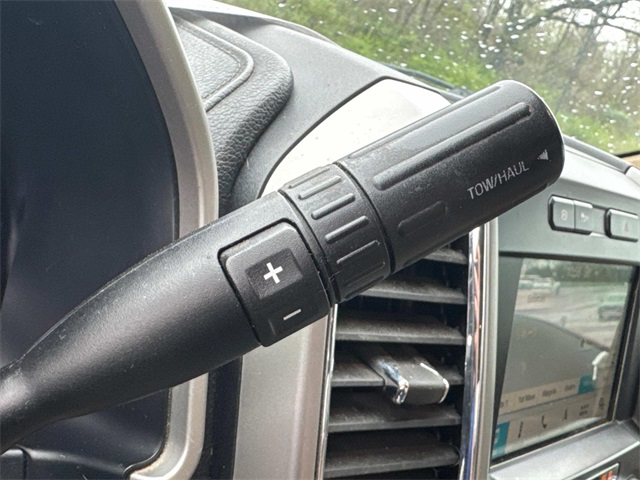 Vehicle image 18 of 25