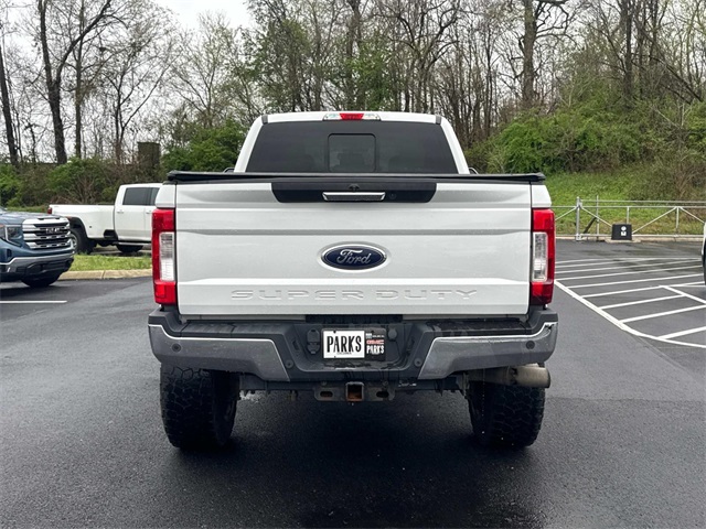 Vehicle image 5 of 25