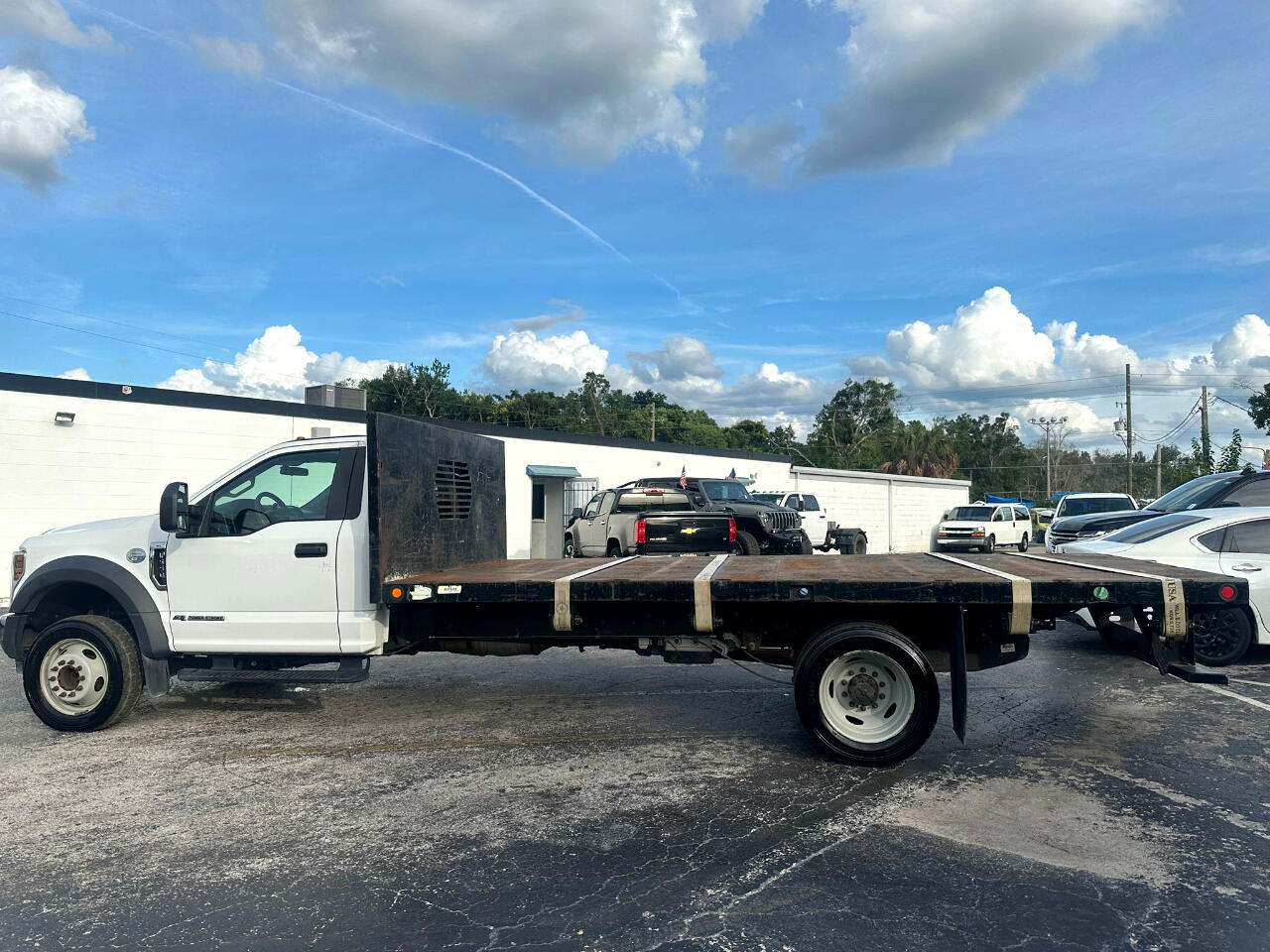 Vehicle image 7 of 18